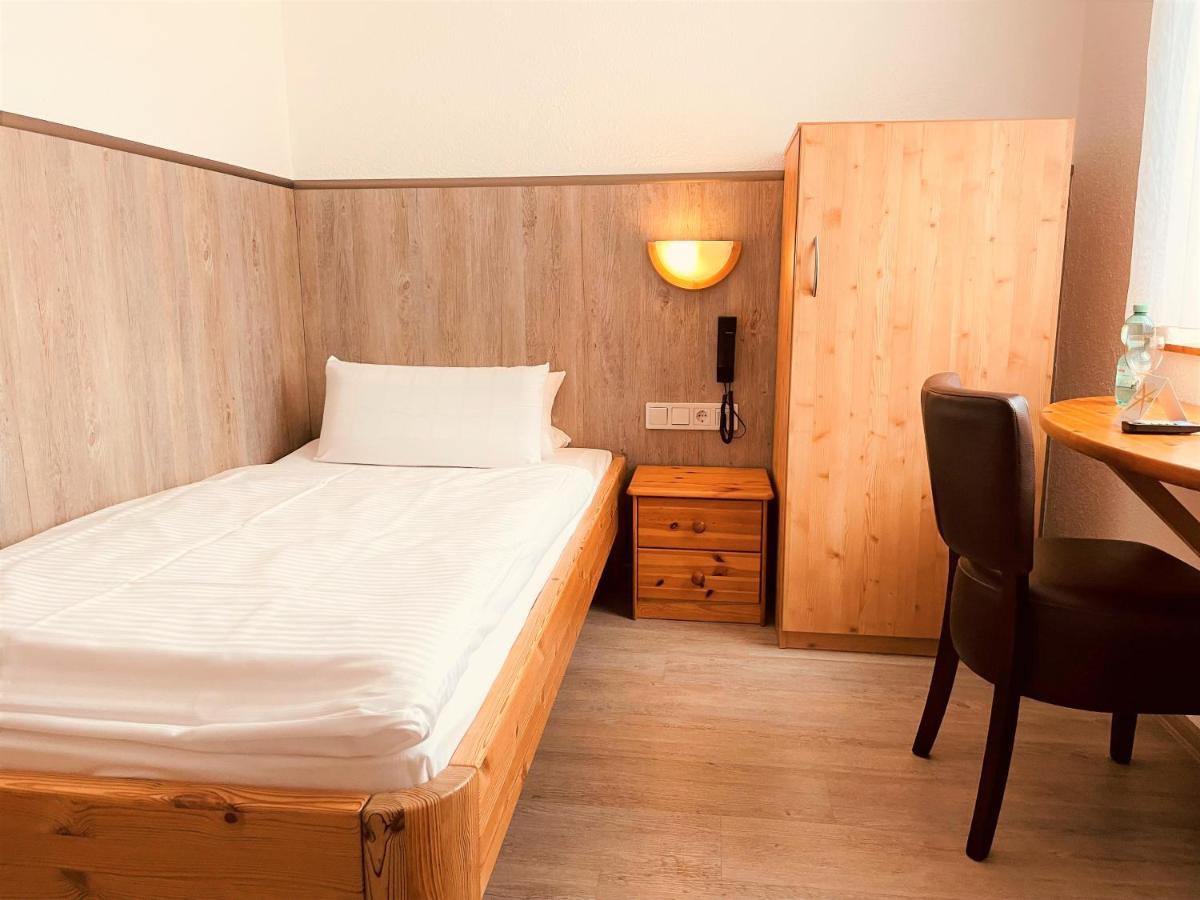 Hotel Orthwein -Kostenfreie Parkplaetze- Colbe Bagian luar foto